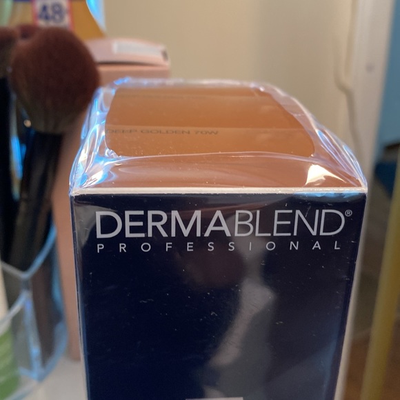 New never opened derma blend leg and body makeup - Picture 4 of 4